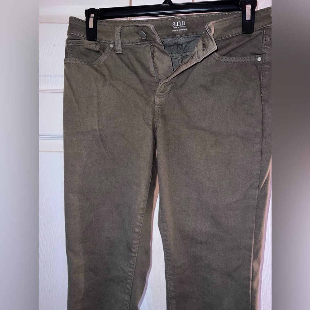Ana Olive Green Skinny Ankle Jeans. Size 8